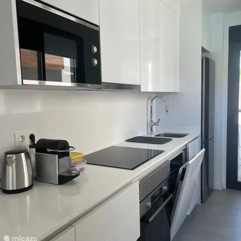 Apartment building with 4 units available in Wilhelmsburg, ideal for investment.