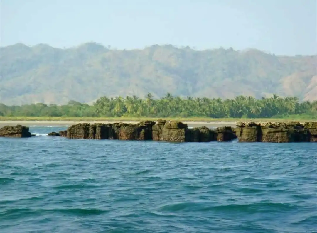 Friendly riverfront property ideal for tourism development near Playa Venao, Panama.