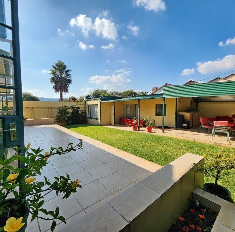 Beautiful 4-bedroom house with outdoor patio and garden in Albertville, Johannesburg South. Perfect.