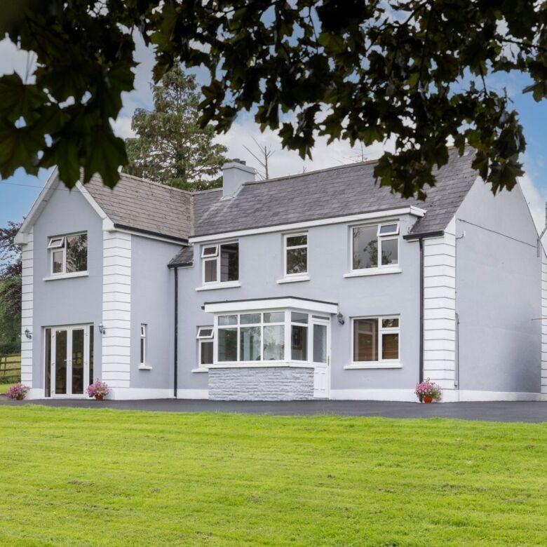 Beautiful 6-bedroom house for sale in Cosbystown, Enniskillen, County Fermanagh, featuring modern de.