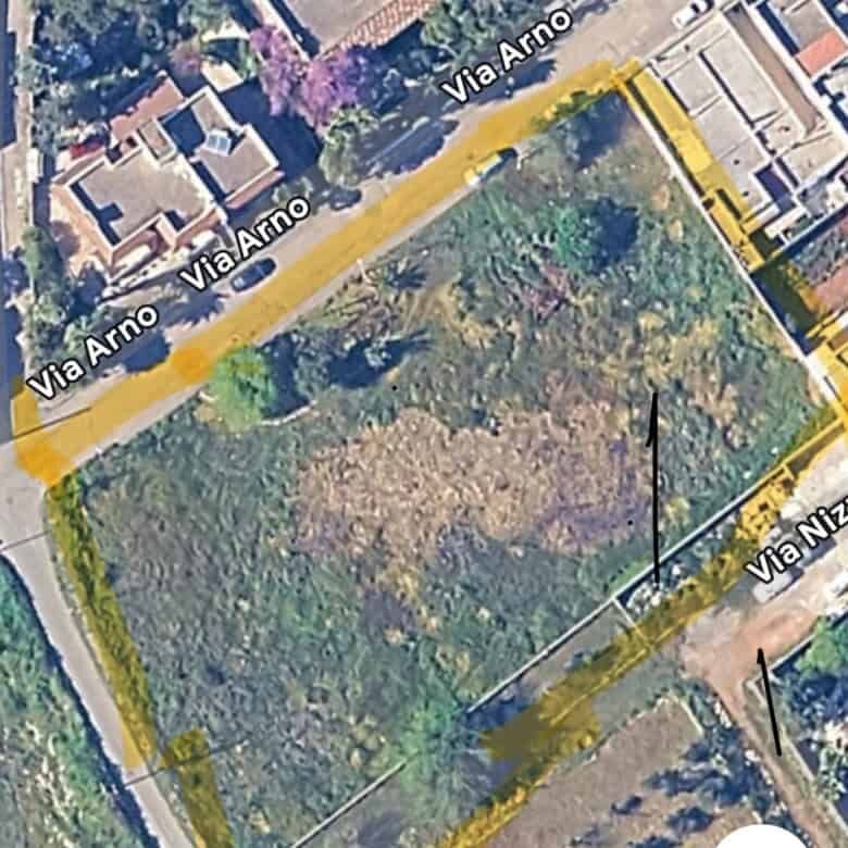 Spacious land plot for sale in Ugento Lecce, ideal for building your dream home or investment projec.