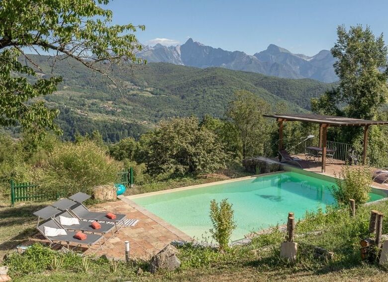 Luxury 7 Bed Villa for Sale in Fivizzano Tuscany with stunning mountain views.