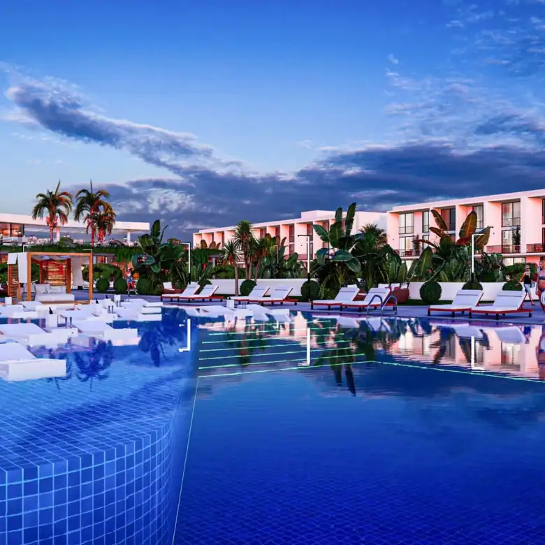 Pool view of a luxury 1-bedroom apartment in Courtyard Platinum Bogaz Iskele North.
