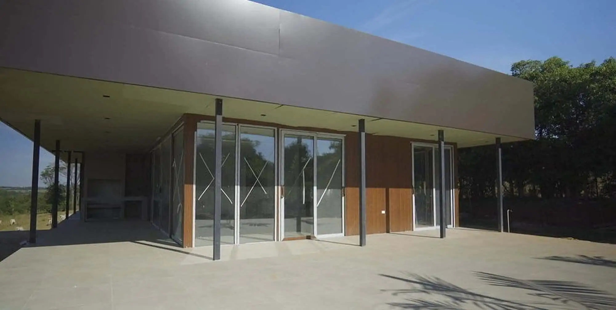 Modern new-build vacation villa with pool in Independencia, Paraguay.