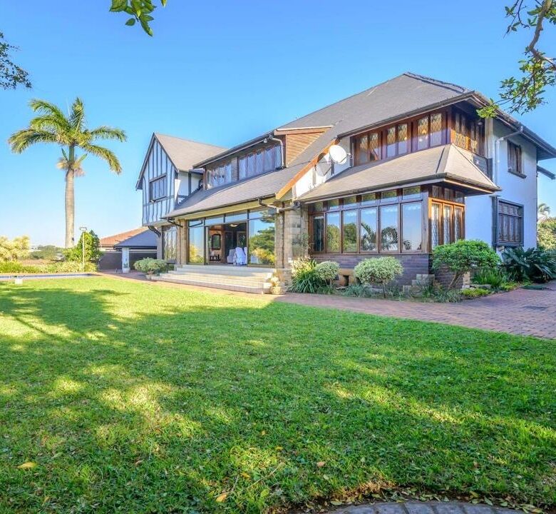 Elegant 9-bedroom estate with spacious gardens in Durban South. Perfect for luxury living and entert.
