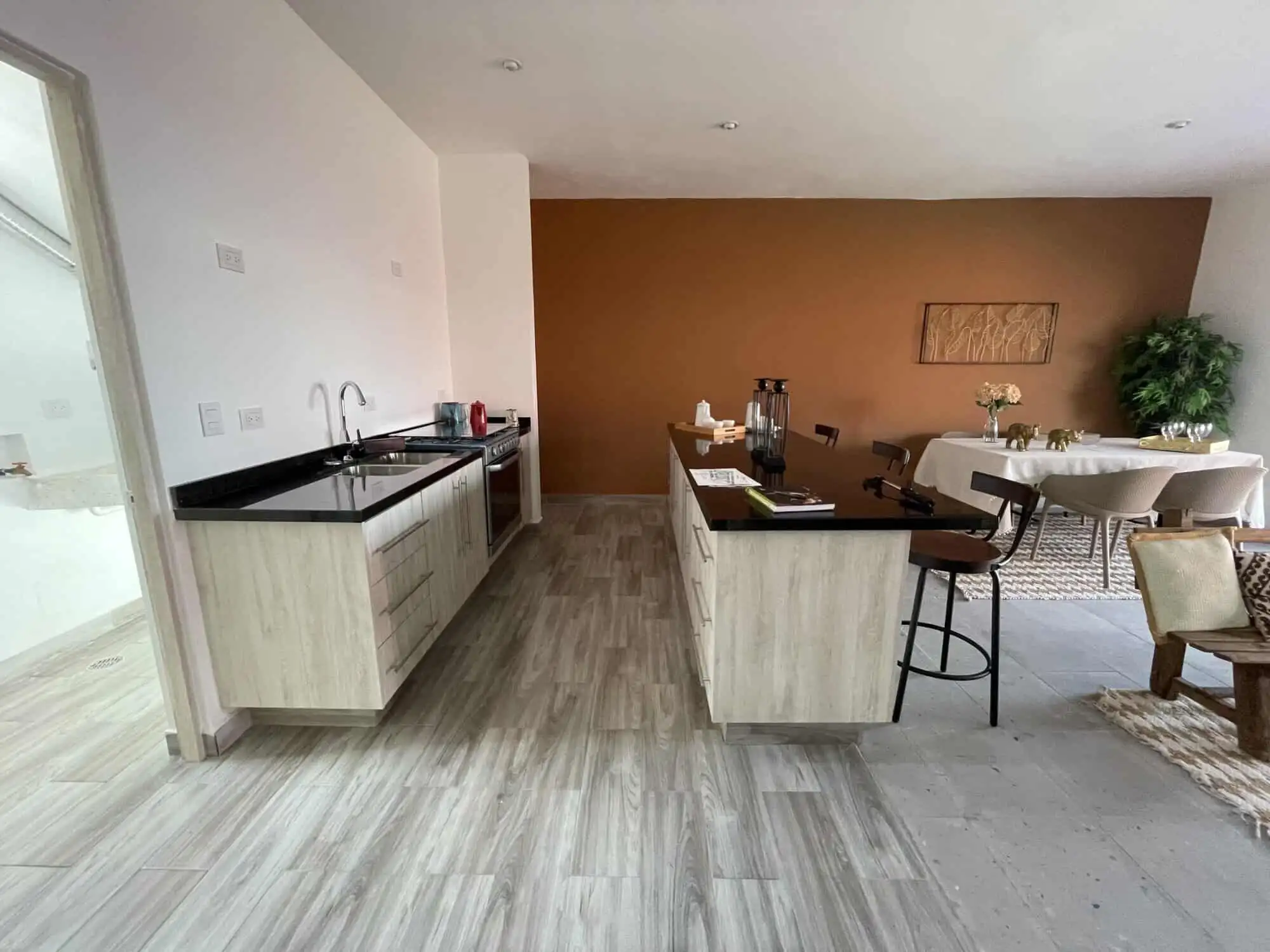 Spacious kitchen and dining area in a modern colonial-style home in La Serena, San Miguel de Allende.