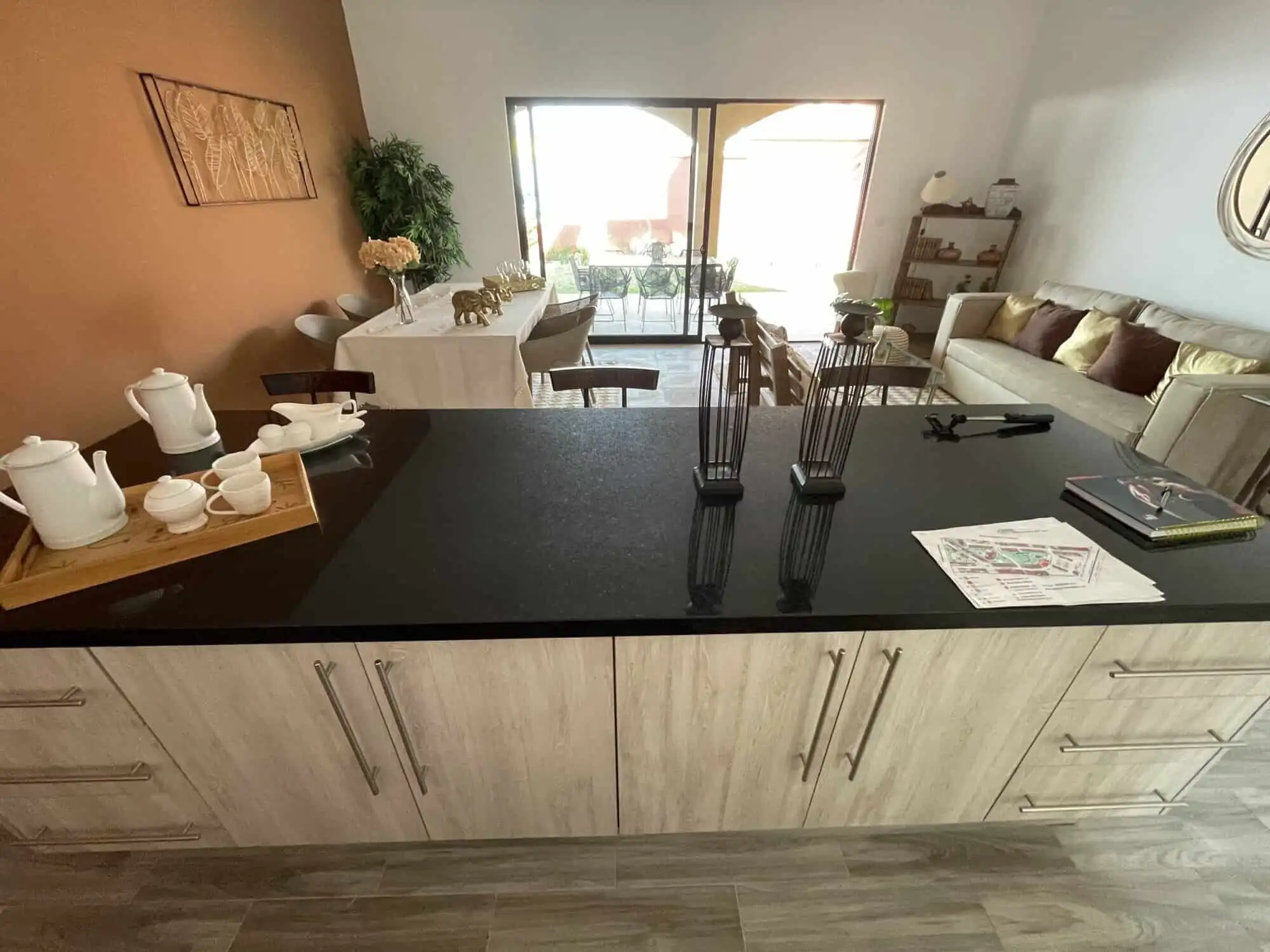 Modern Colonial Home Interior with open-plan living and dining area in La Serena, San Miguel de Alle.