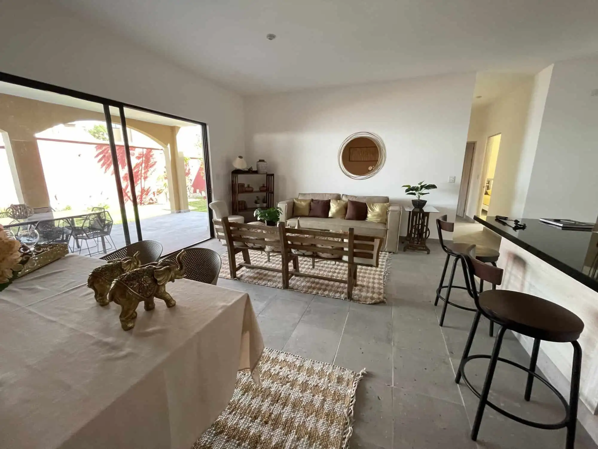 Modern Colonial 3BR House Living Room.