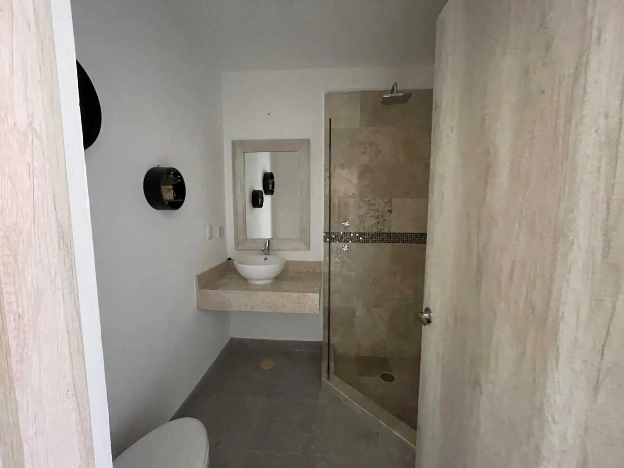 Modern colonial style bathroom with walk-in shower and minimalist design in La Serena, San Miguel de.