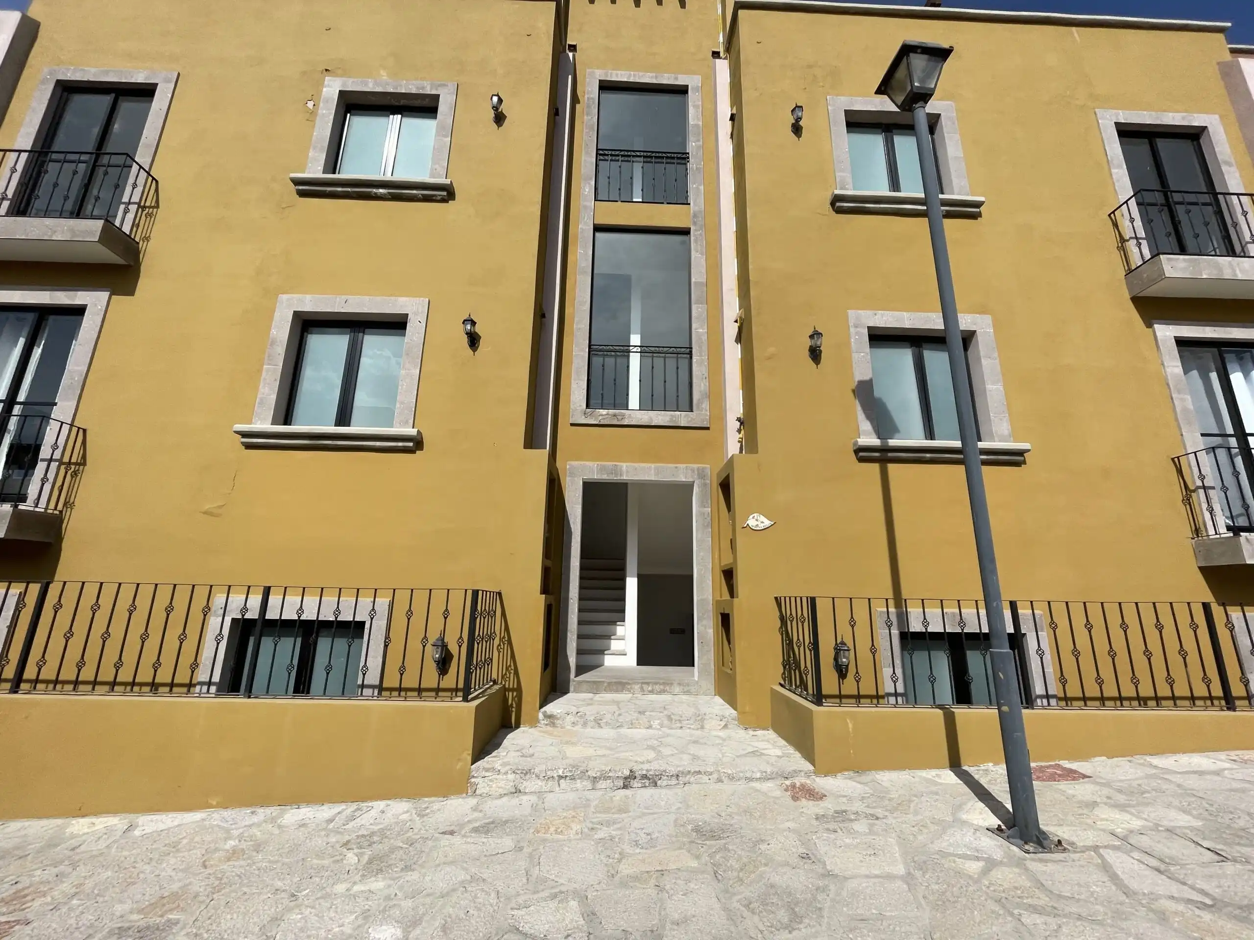 Contemporary 2-bedroom apartment in La Serena Residencial, San Miguel de Allende.