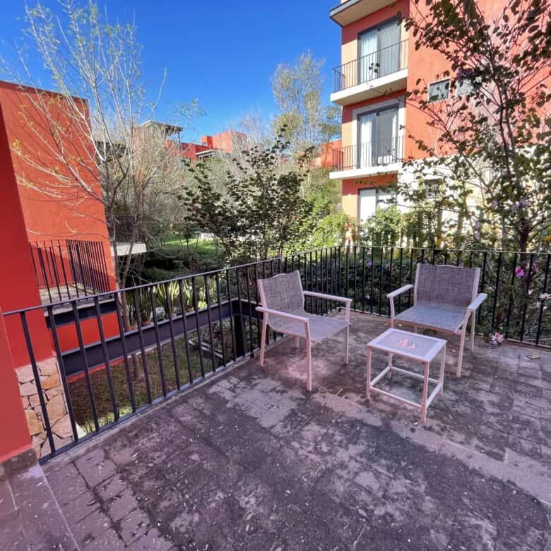 Rooftop terrace with seating in Punta de Cielo, San Miguel de Allende.