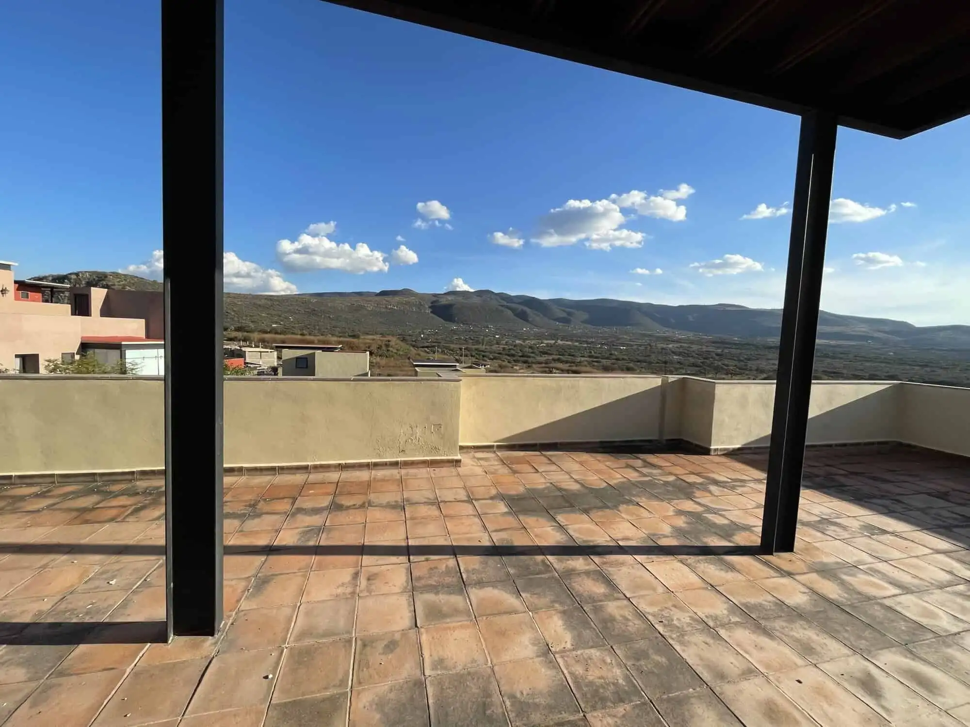 Spacious terrace with panoramic views in a luxury 2-bedroom penthouse in Punta del Cielo, Santa Cruz.