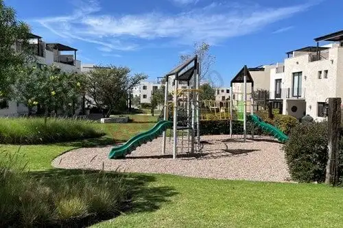 Floor condo with modern amenities in La Luminaria, San Miguel de Allende.