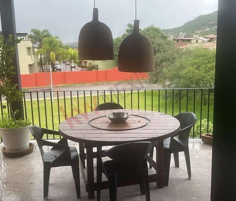 Balcony of a penthouse in Punta de Cielo, San Miguel de Allende, showcasing Picachos Mountain scener.