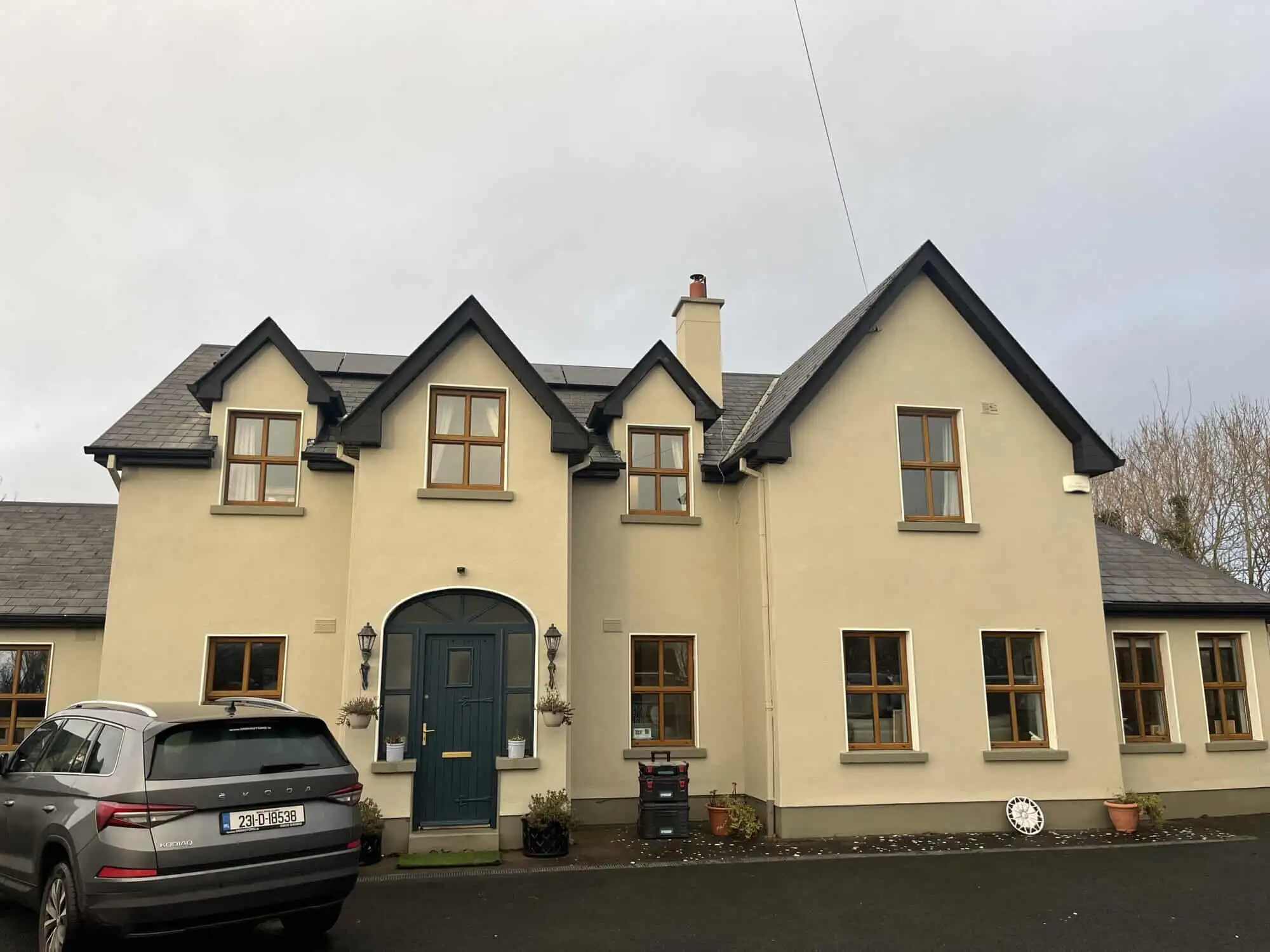Spacious 8-bedroom estate for sale in Tooreen, Kilcolgan, Co Galway, featuring modern amenities and.