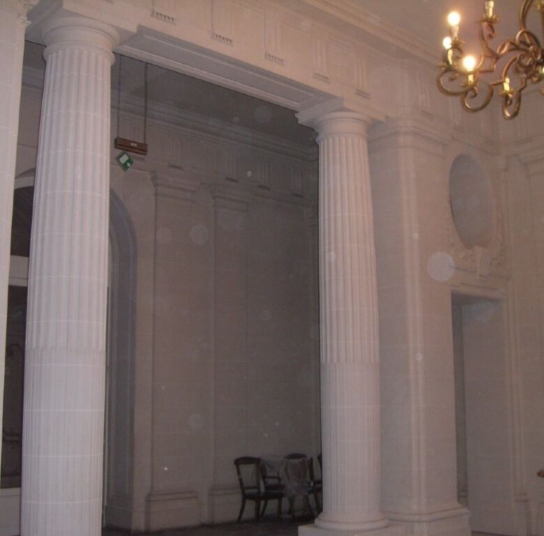 Elegant interior of Château du Francport apartments in Choisy-au-Bac, showcasing classical architect.