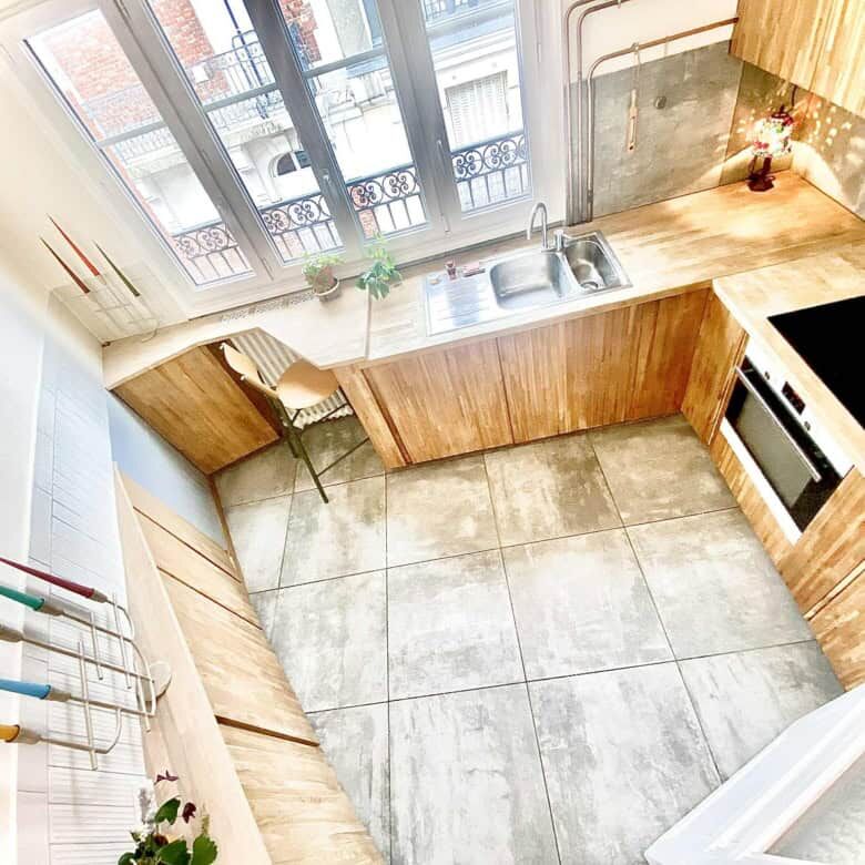Modern 1-bedroom apartment in Paris for sale with stylish interiors.