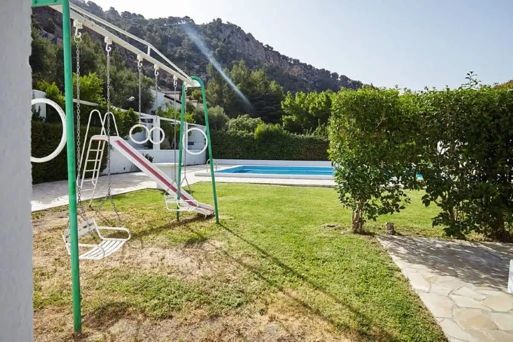 Beautiful outdoor area of a 7-bedroom country estate in La Cerradura, Jaen, featuring a swimming poo.