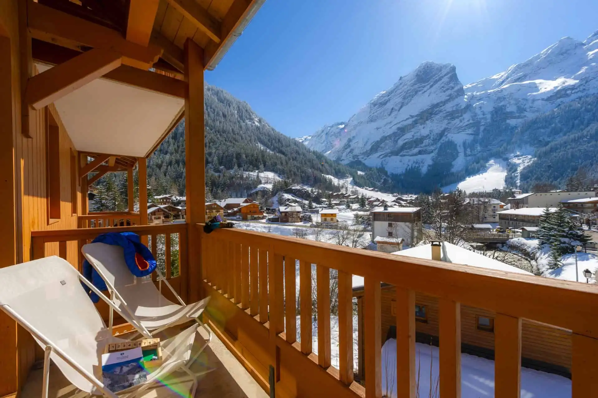 Beautiful mountain view from a 2-bedroom ski apartment in Le Blanchot, Haute Savoie. Perfect for win.