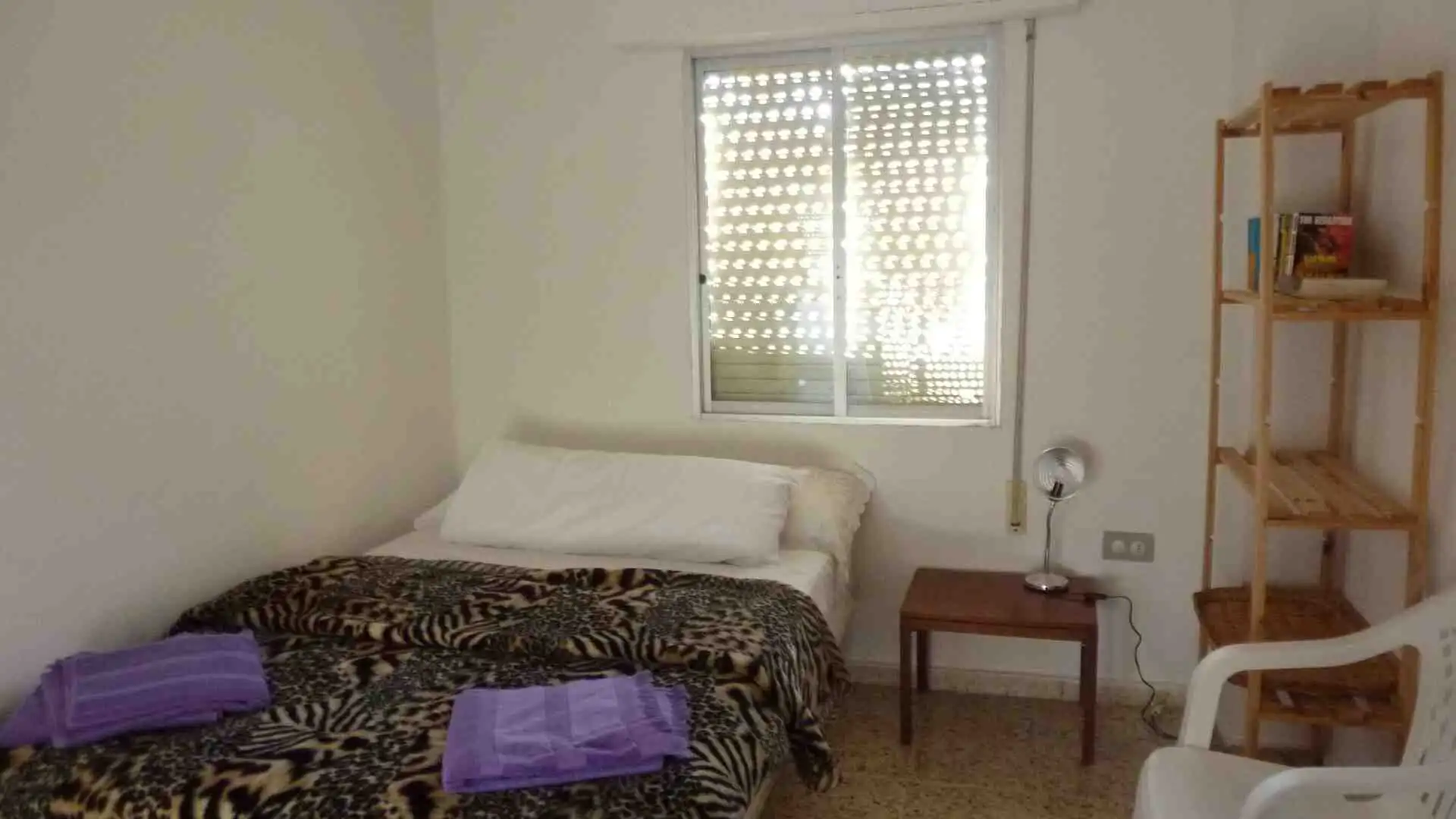 Spacious 6-bedroom villa for sale in Valencia with modern interiors and private garden. Perfect for.