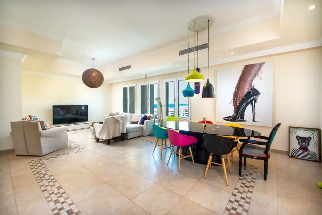 Spacious 3-bedroom apartment featuring a large balcony with stunning marina and sea views in The Pea.