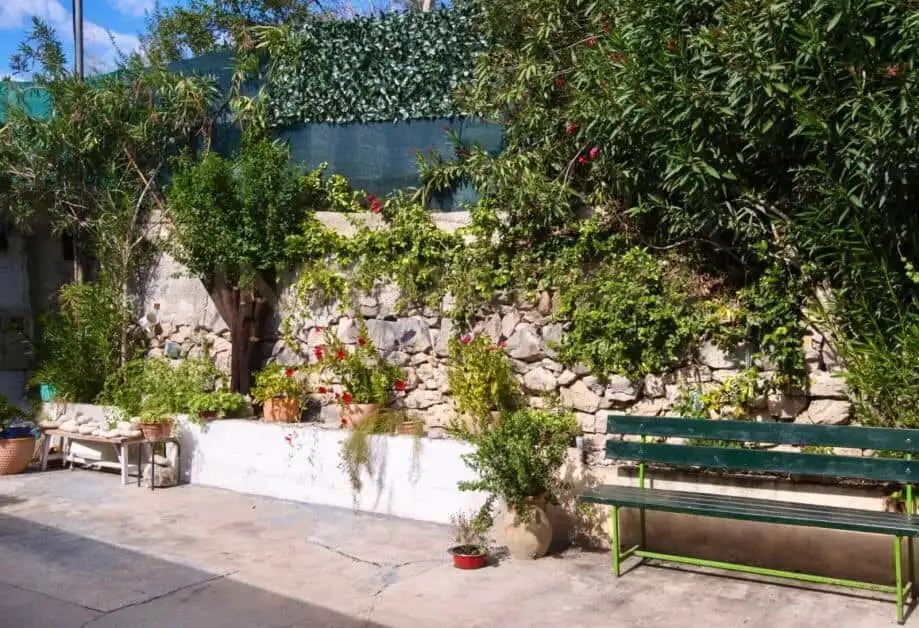 Storey House in Split Storey house located in an exclusive area of Split, surrounded by lush greenery and a peaceful outdo.