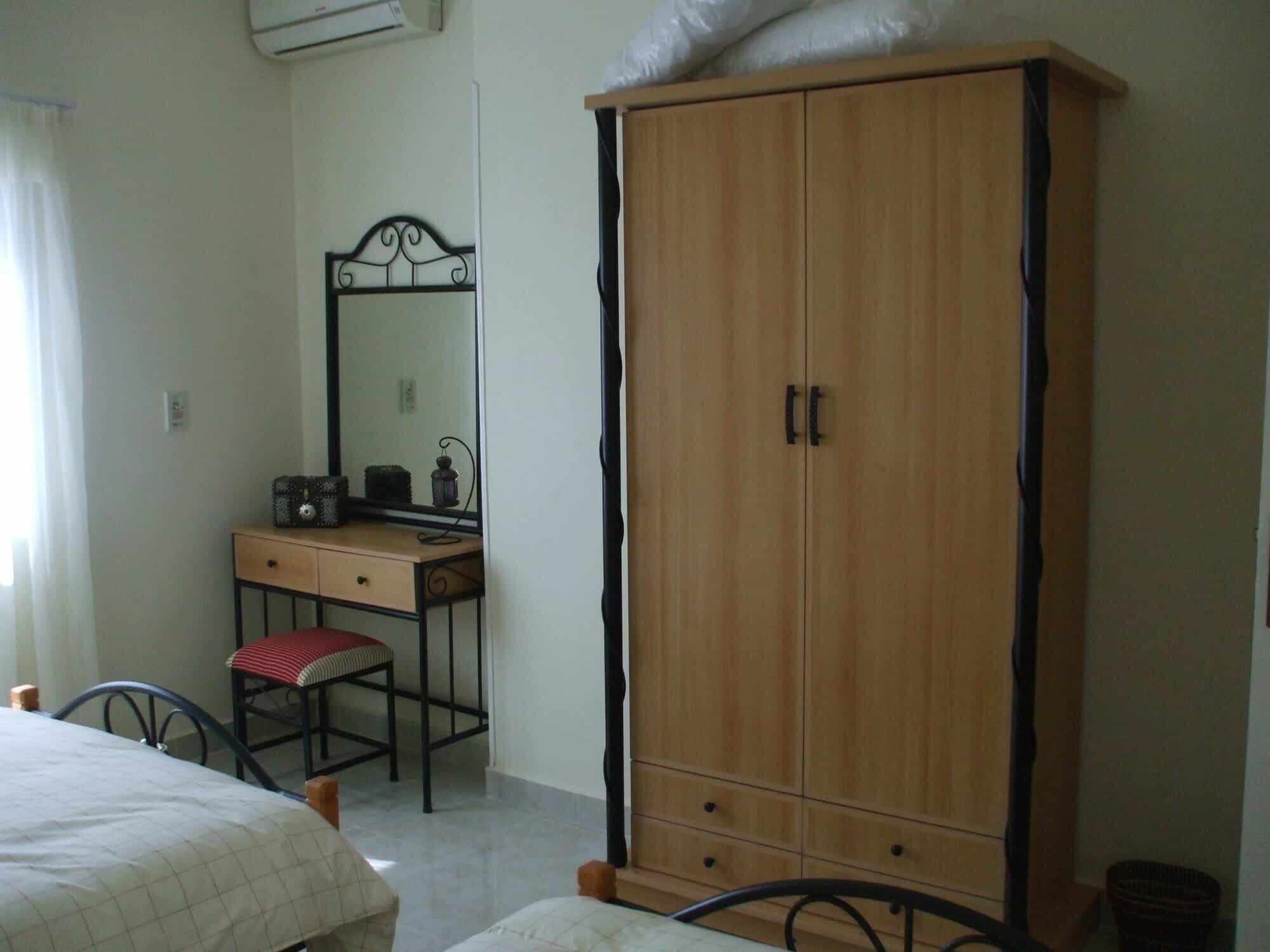 Luxury 1 Bed Apartment in Oasis 5 Hurghada Luxury 1 Bed Apartment for Sale in Oasis 5 Hurghada, Egypt, with modern furnishings and amenities.