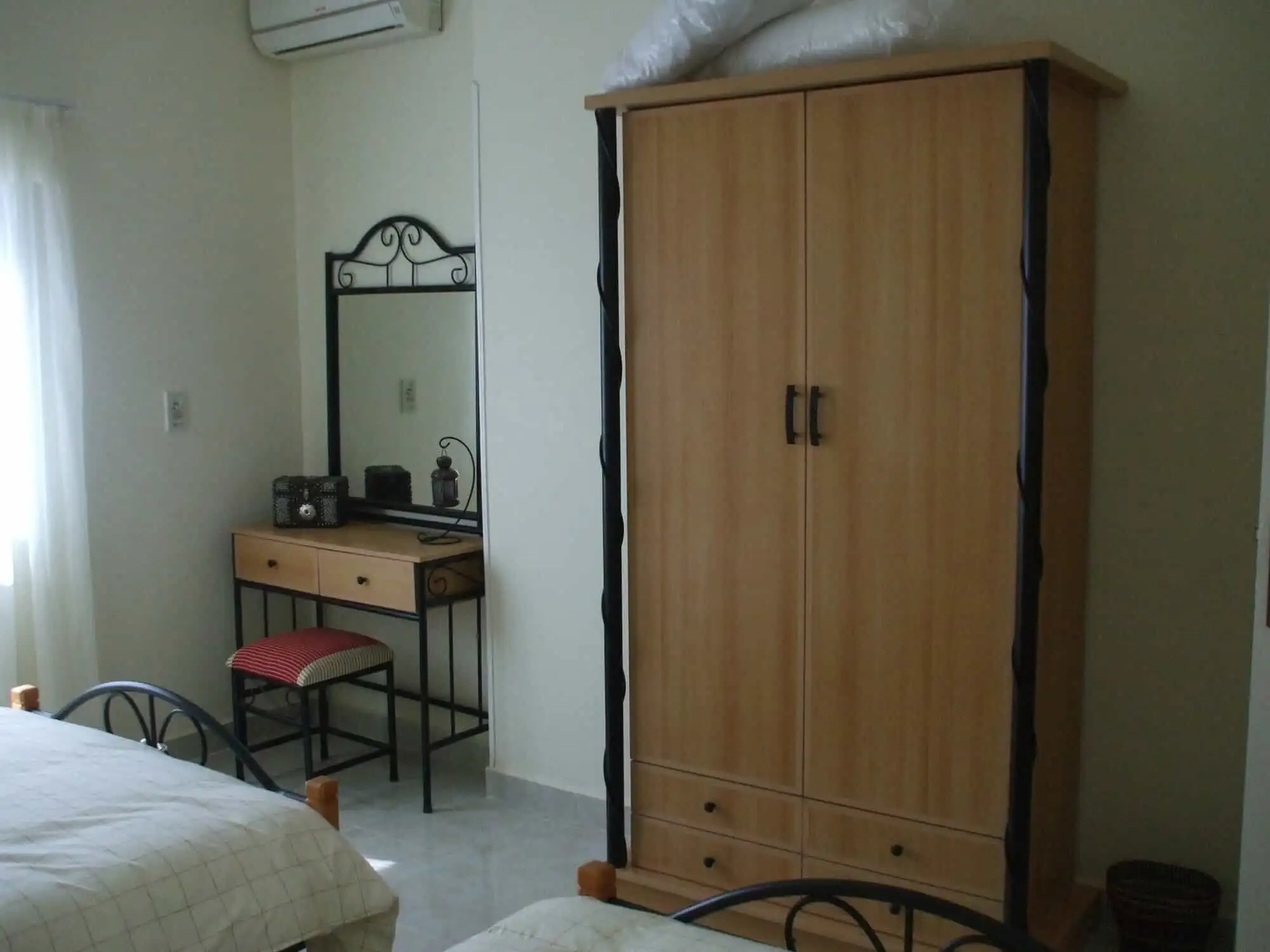 Luxury 1 Bed Apartment for Sale in Oasis 5 Hurghada, Egypt, with modern furnishings and amenities.