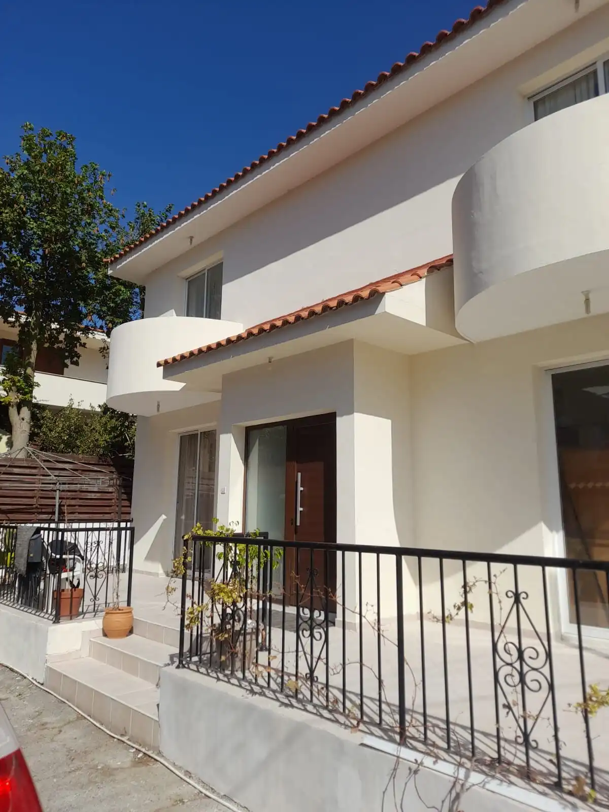 Spacious 4-bedroom villa for sale in Aradippou, Larnaca, featuring contemporary design and private o.