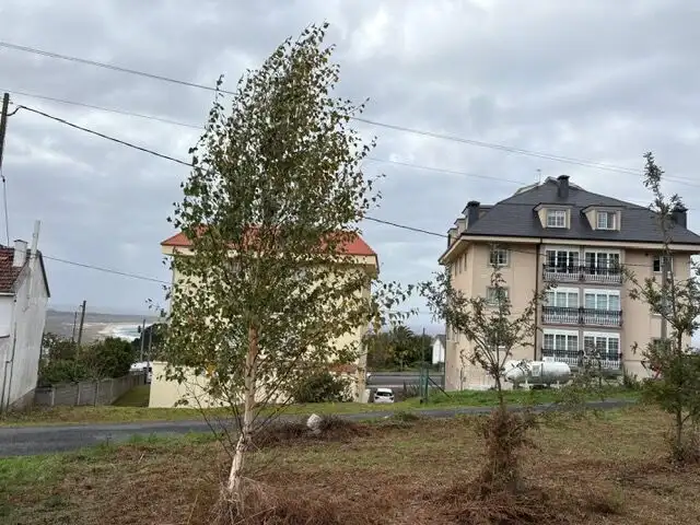 Land for sale in Valdovino, La Coruna, featuring open space and natural surroundings.