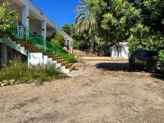 Beautiful villa with three bedrooms in La Colonia, Guadassuar, Valencia region. Perfect for comforta.