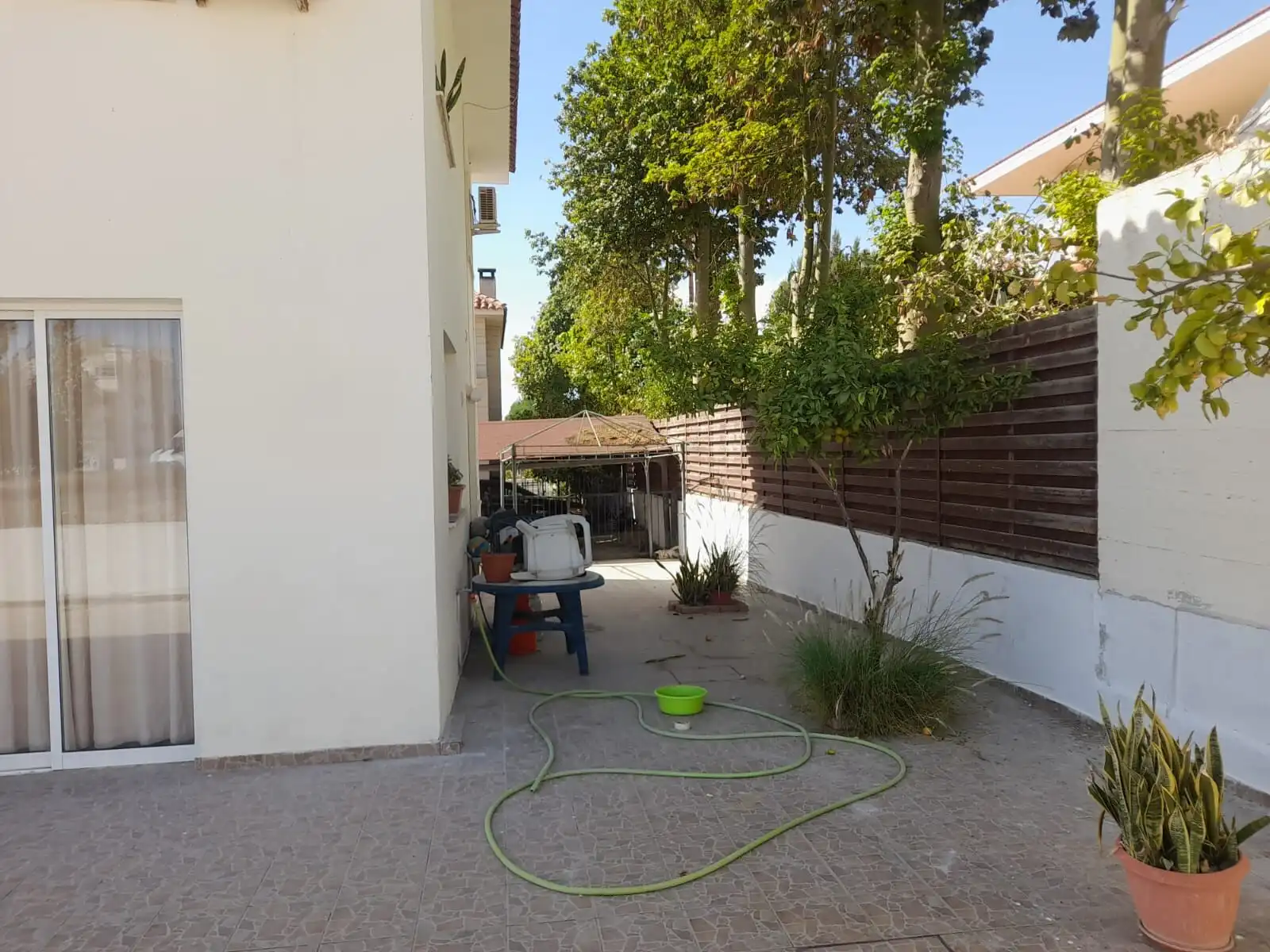 Beautiful 4-bedroom villa with a sunny outdoor space in Aradippou, Larnaca, perfect for relaxing and.