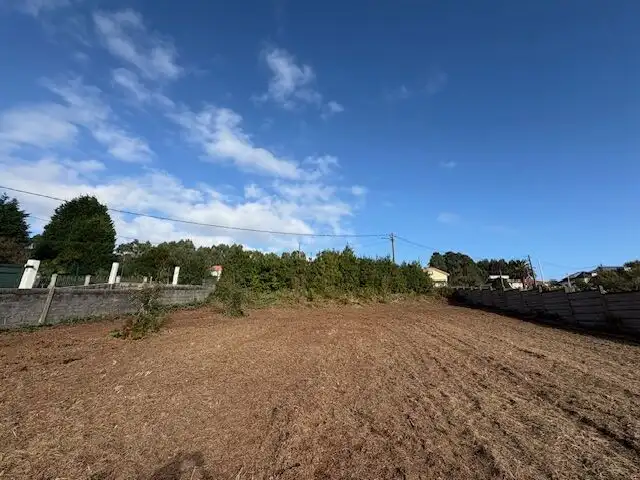 Land for sale in Valdovino, La Coruna with scenic views and fertile soil.