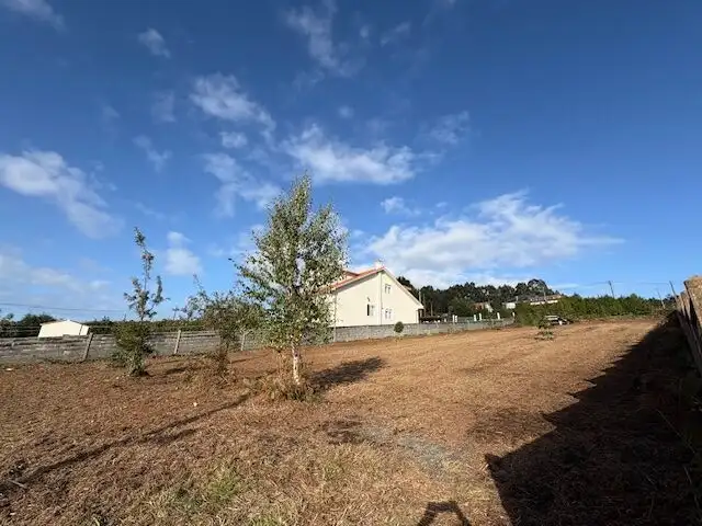 Land for sale in Valdovino, LA Coruna with open space and scenic views.