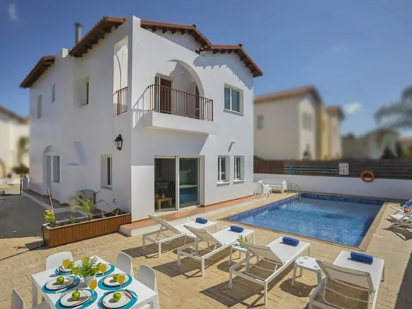 whatsapp image 2025 07 29 at 150059 copy large