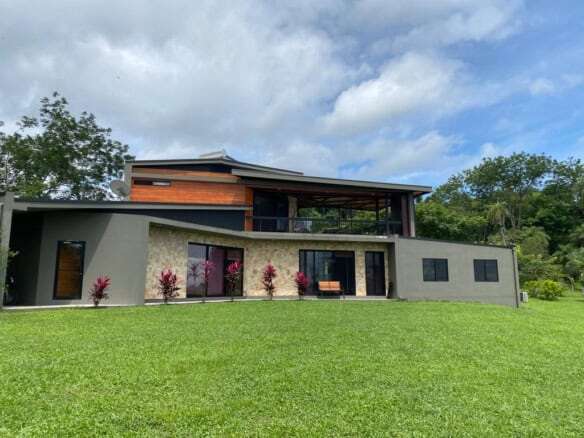 Contemporary two-bedroom villa with spacious outdoor area in Miramar de Puntarenas, Costa Rica.