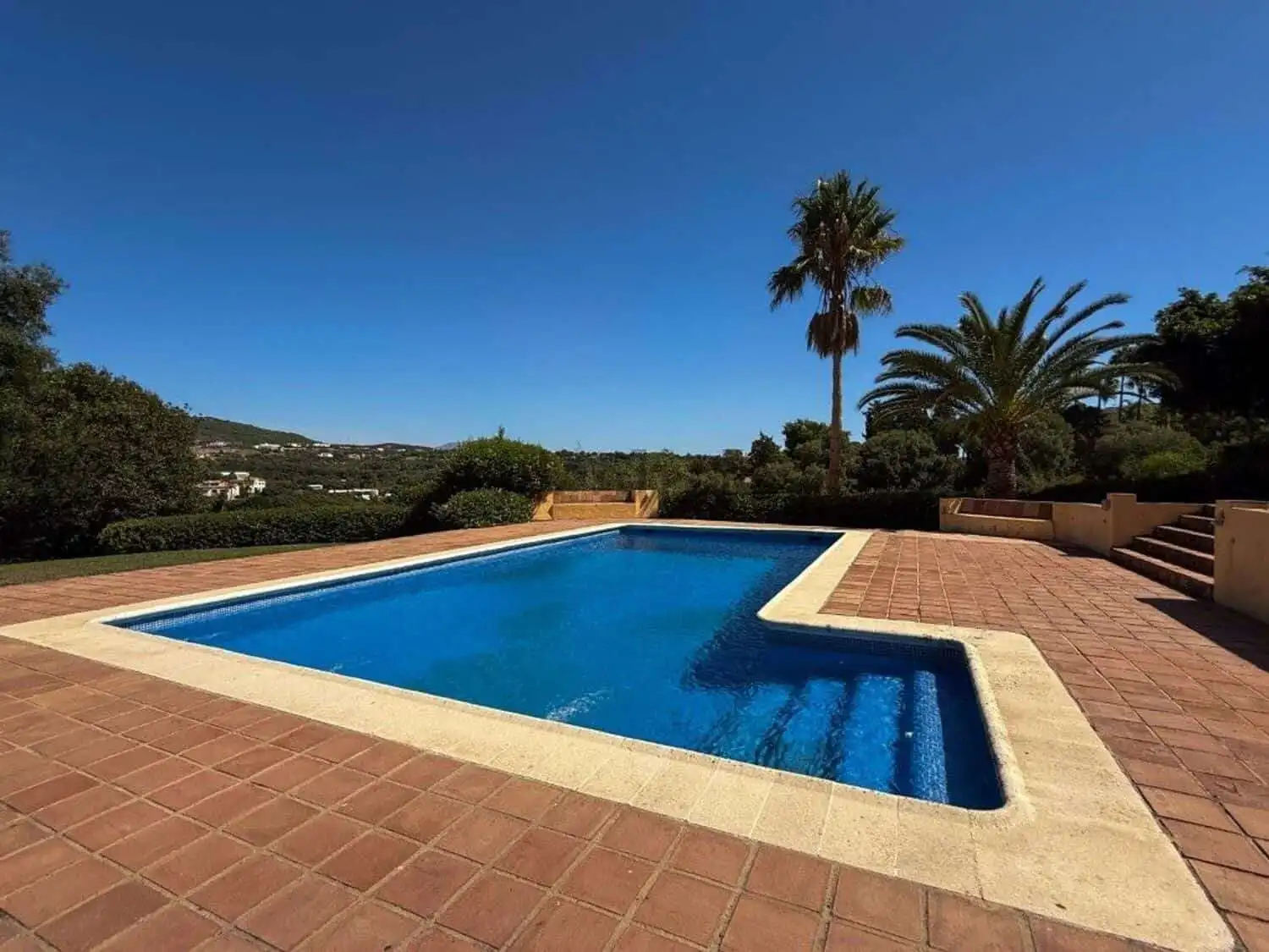 Stunning 7-bed villa with private pool and scenic views in Calle Fondo, Sotogrande.