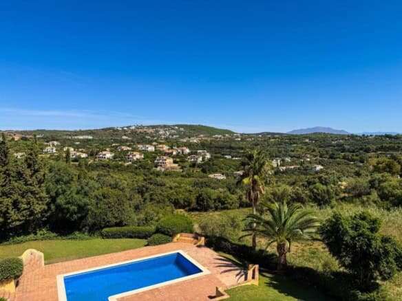 Stunning 7-bedroom villa with pool and scenic views in Calle Fondo, Sotogrande.