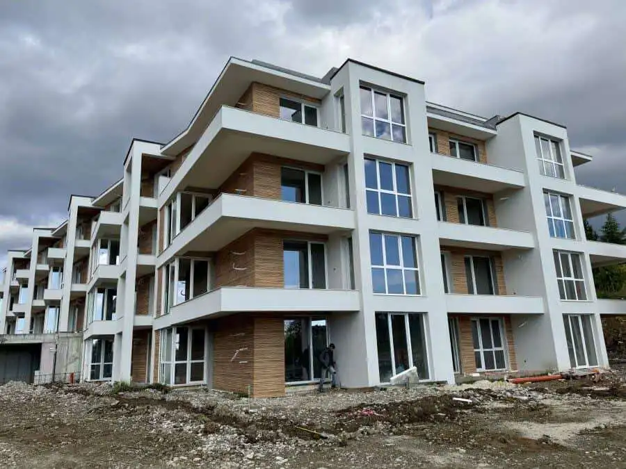 Modern Sveti Vlas residential building with new studios and apartments for sale.