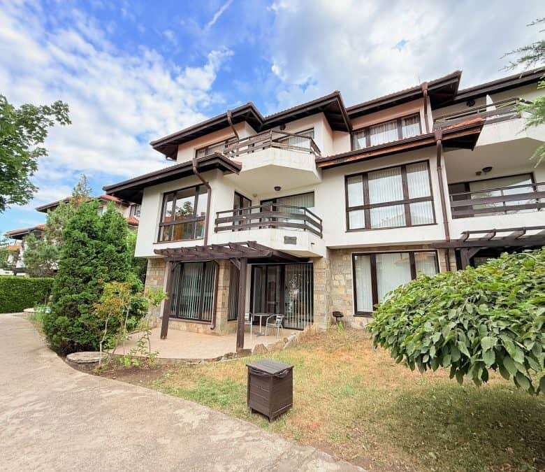 Bright 2 Bed, 2 Bath maisonette near the sea in Kosharitsa, Bulgaria.