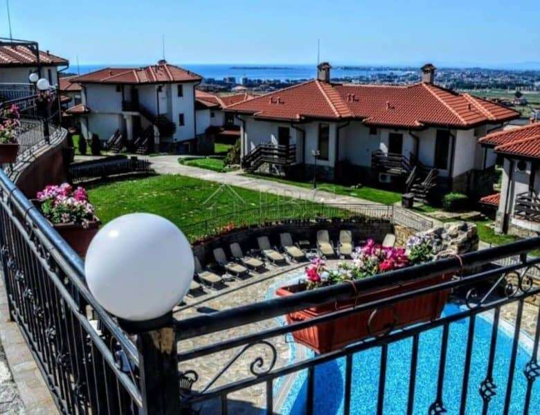 Apartment with pool, garden, and sea view near Kosharitsa, Bulgaria.