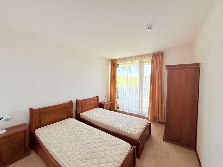 Bright 2-bedroom apartment near the sea in Kosharitsa, Bulgaria.
