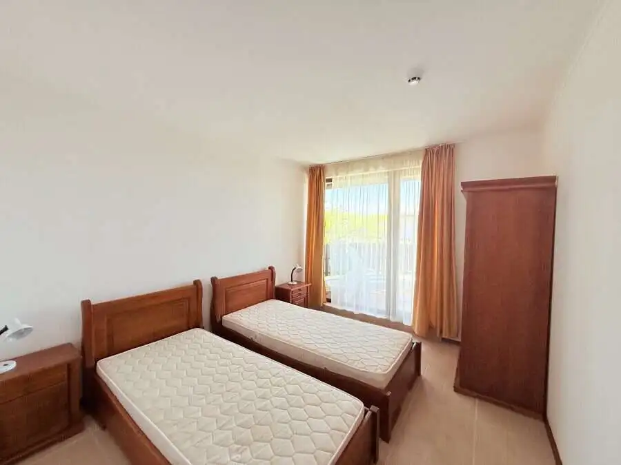 Bright 2-bedroom apartment near the sea in Kosharitsa, Bulgaria.