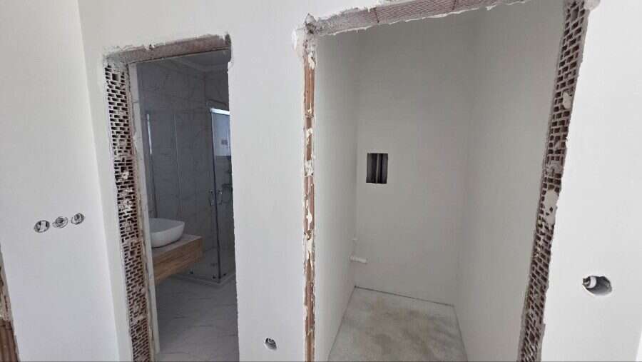 Bright, spacious studio with 37.3 sq.m., close to the sea.
