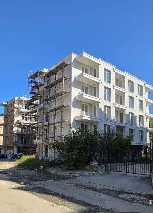 Spacious studio apartment in La Mer Silver Residence 2, just 500m from the sea.