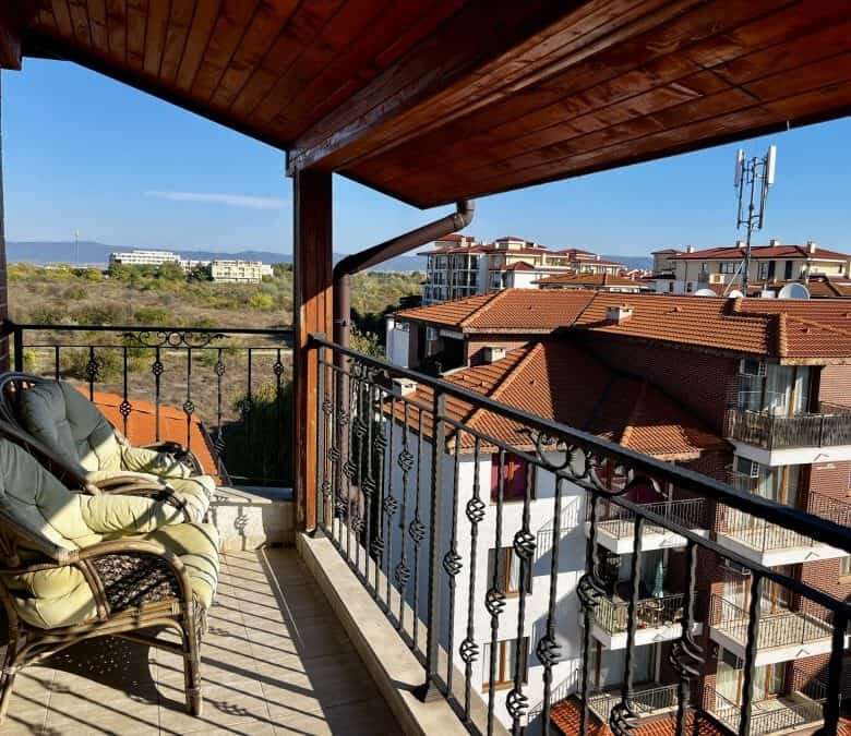 Sea and pool view 2-bedroom apartment balcony in Apollon 8, between Ravda and Nessebar.