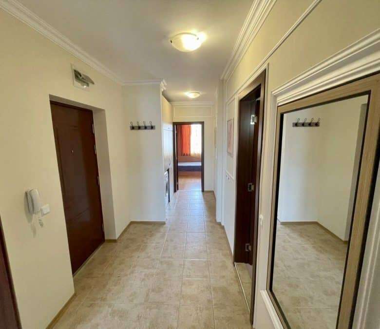 Sea and pool view 2-bedroom apartment in Apollon 8, between Ravda and Nessebar.