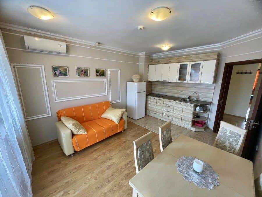 Spacious 2-bedroom apartment with sea and pool views in Apollon 8, near Ravda and Nessebar.