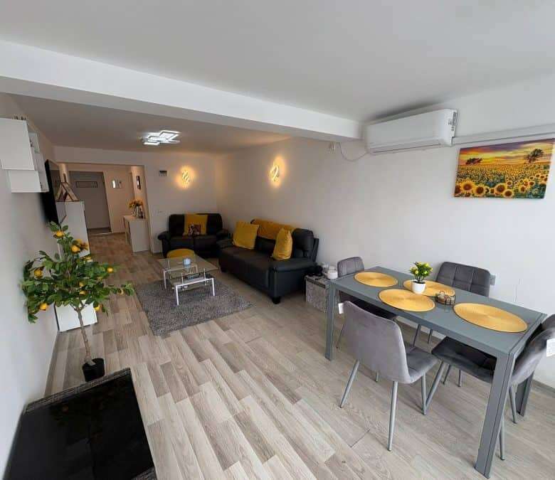 Bright interior of a 2-bedroom ground floor apartment in Sveti Vlas, 83 sq.m., with contemporary fur.