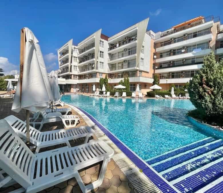 Furnished 1-bedroom apartment in Grand Kamelia, Sunny Beach, featuring a swimming pool and central l.